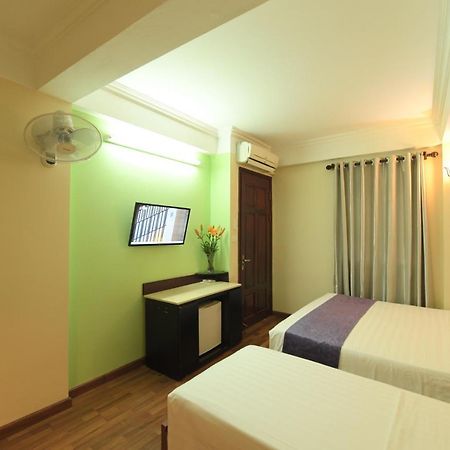 Holiday Lakeview Hotel Ханой Экстерьер фото