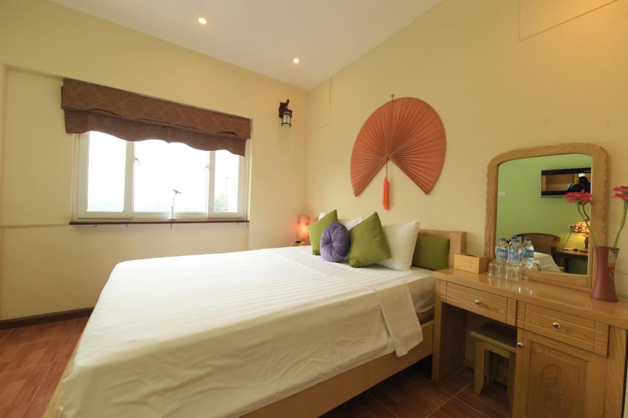 Holiday Lakeview Hotel Ханой Экстерьер фото